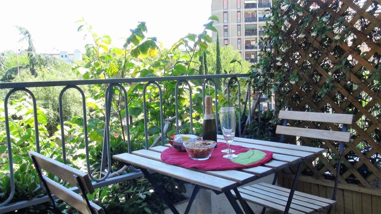 A Casa Di Enza Apartment โรม ภายนอก รูปภาพ
